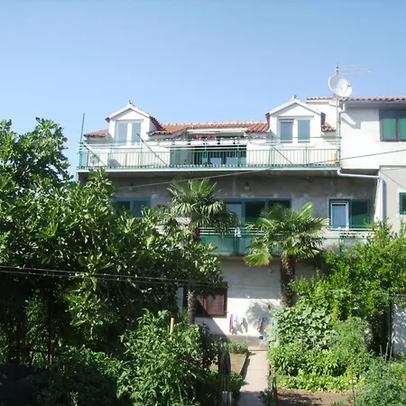 Framar Apartment *